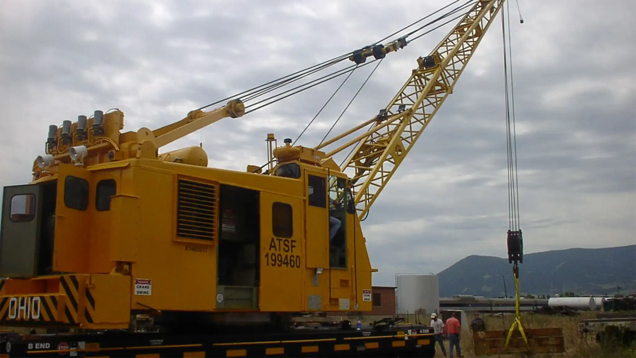 Heavy Weight Lift Crane